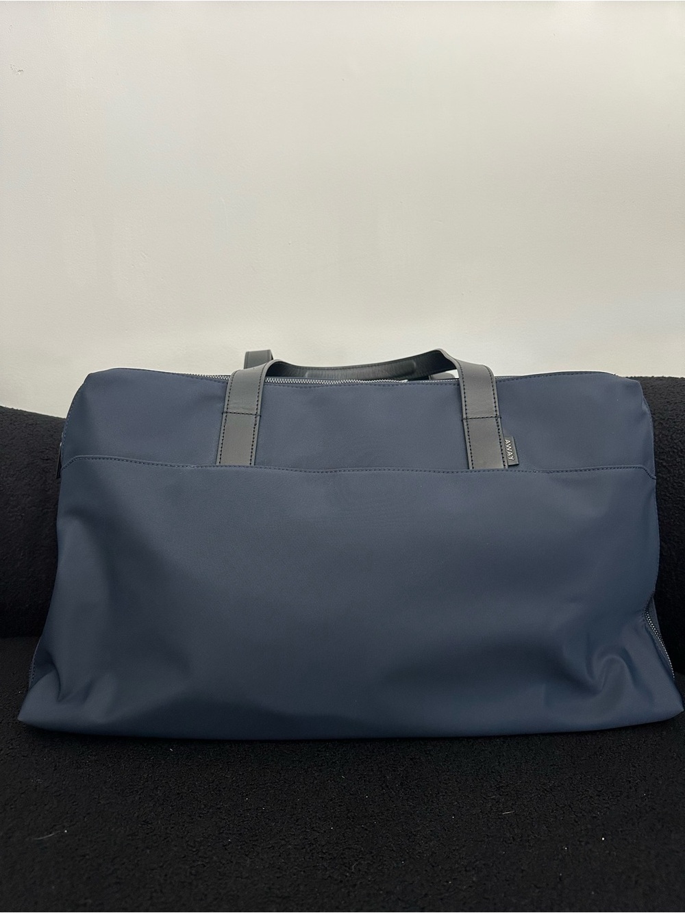 Away-The Weekender Bag in Navy Blue